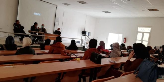 الأيام التوجيهية والتكوينية بكلية الآداب واللغات