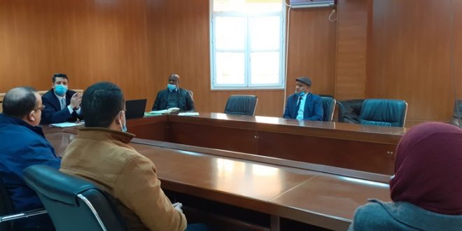 تنصيب المجلس العلمي الجديد للكلية واللجنة العلمية لقسم اللغات الأجنبية