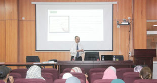 ندوة علمية حول عملية الكتابة الصحيحة في اللغة الانجليزية من الجملة إلى الفقرة